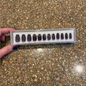 Static Nails Press-On Set